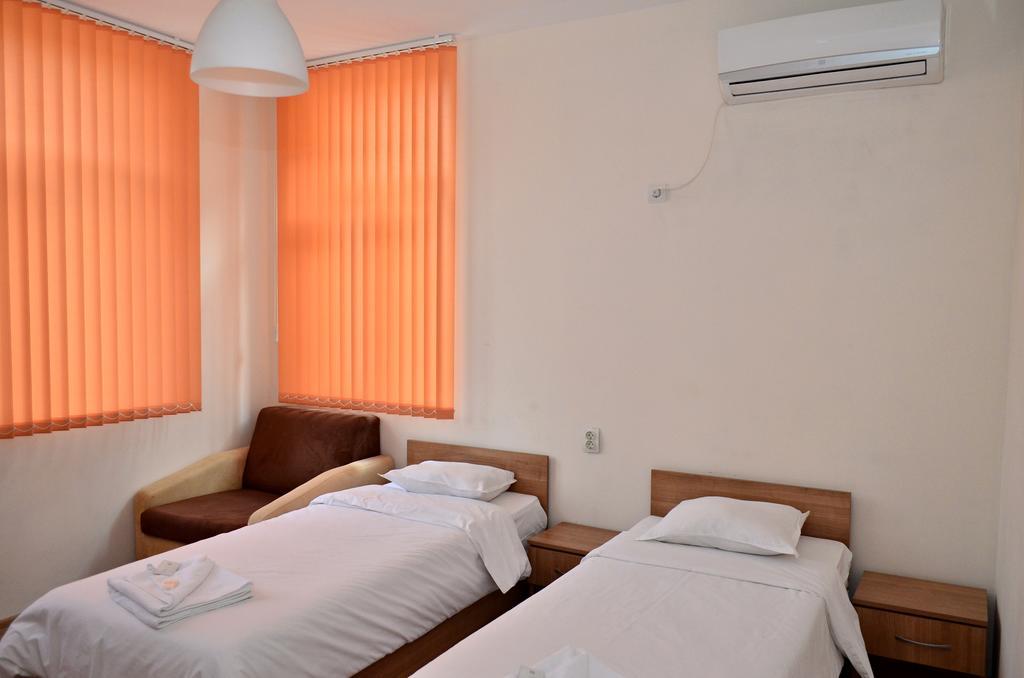 Guest House Anelim Veliko Tarnovo Extérieur photo